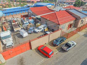 700 m² Commercial space in West Turffontein