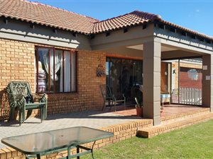 3 Bed Simplex in Pinehaven