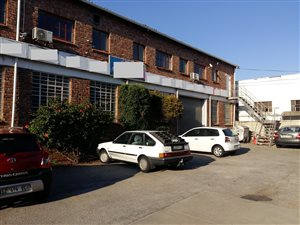 1363 m² Commercial space in Neave Industrial