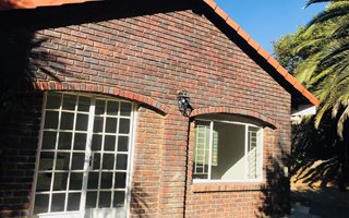 1 Bedroom House in Bryanston