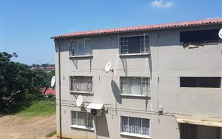 2 Bedroom Apartment in Eastbury