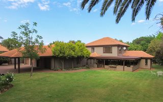 5 Bedroom House in Clubview