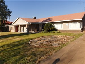 5 Bed House in Flamwood
