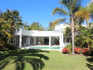 6 Bed House in Heatherlands