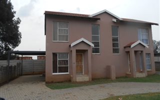 2 Bedroom Duplex in Vanderbijlpark CW