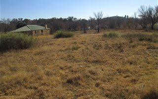 1487 m² Land available in Lindley