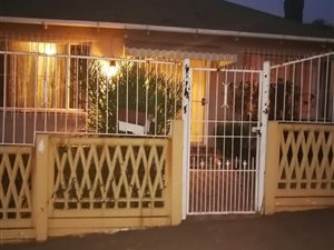 2 Bed House in Kensington
