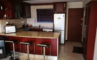 2 Bedroom Apartment in Bloubergstrand