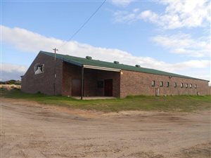 950 m² Commercial space in Stilbaai