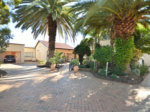 5 Bed House in Brackenhurst