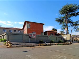 3 Bedroom Apartment in Emmarentia