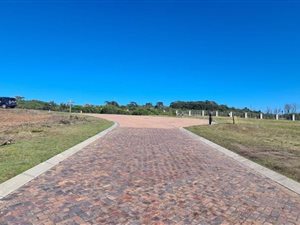 976 m² Land available in Whale Rock Heights