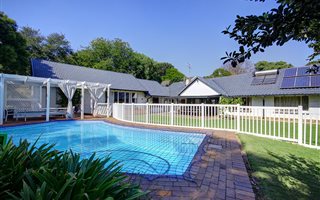 5 Bedroom House in Robin Acres