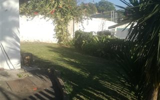 1 Bedroom Garden Cottage in Hillary