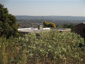 750 m² Land available in Faerie Glen