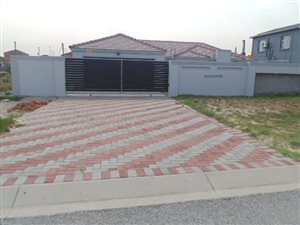 4 Bedroom House in Bluewater Bay
