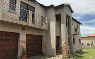3 Bedroom House in Ben Fleur