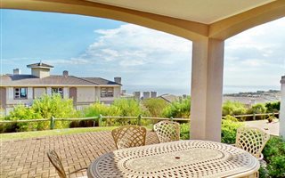 3 Bedroom Apartment in Pinnacle Point Golf Estate