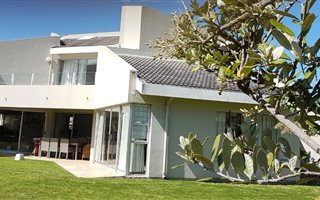 4 Bedroom House in Kwaaiwater
