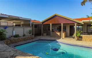 4 Bedroom House in Sunningdale