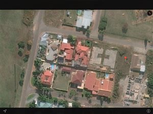 698 m² Land available in Zinniaville