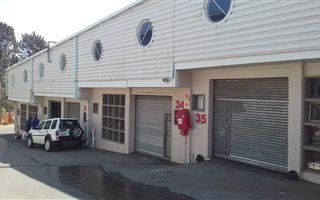250 m² Industrial space in Halfway House
