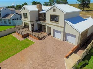 3 Bed House in Bankenveld