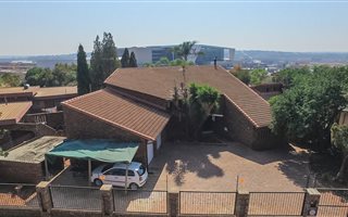 4 Bedroom House in Zwartkop