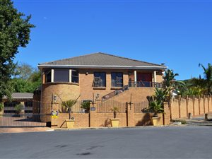 5 Bed House in Suider Paarl