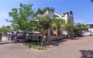 1 Bedroom Apartment in Paulshof