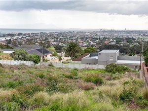 1586 m² Land available in Mountainside