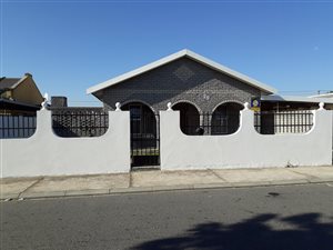 3 Bed House in Sunbird Park