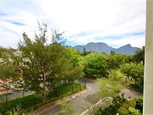 1 Bed Flat in Wynberg Upper