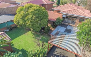 5 Bedroom House in Lenasia South