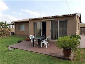 3 Bed House in Van Dyk Park