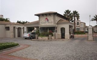 1 Bedroom Apartment in Century City