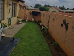 3 Bed Townhouse in Vaalpark