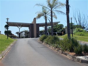 735 m² Land available in Sea Park