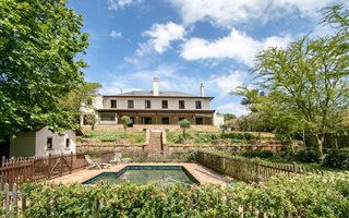 5 Bedroom House in Bishopscourt