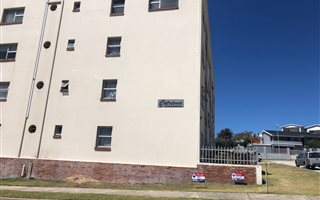 2 Bedroom Apartment in Humewood