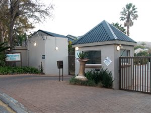 2 Bed Apartment in Constantia Kloof