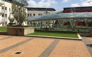 958 m² Office Space in Melrose Arch