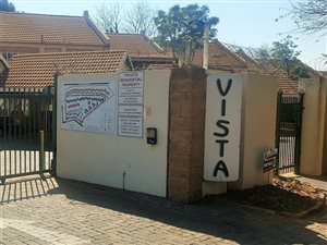 1 Bed Apartment in Zwartkop