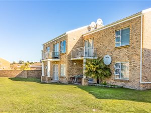 2 Bed Apartment in The Crest