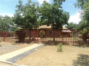 3 Bed House in Vierfontein