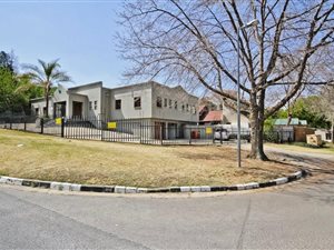 340 m² Commercial space in Blairgowrie