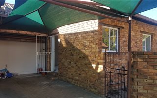 2 Bedroom Townhouse in Safarituine