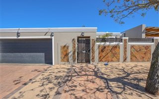 4 Bedroom House in Avondale