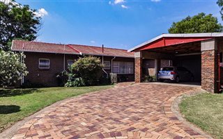 3 Bedroom House in Dalpark