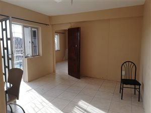 1 Bed Garden Cottage in Umhlatuzana